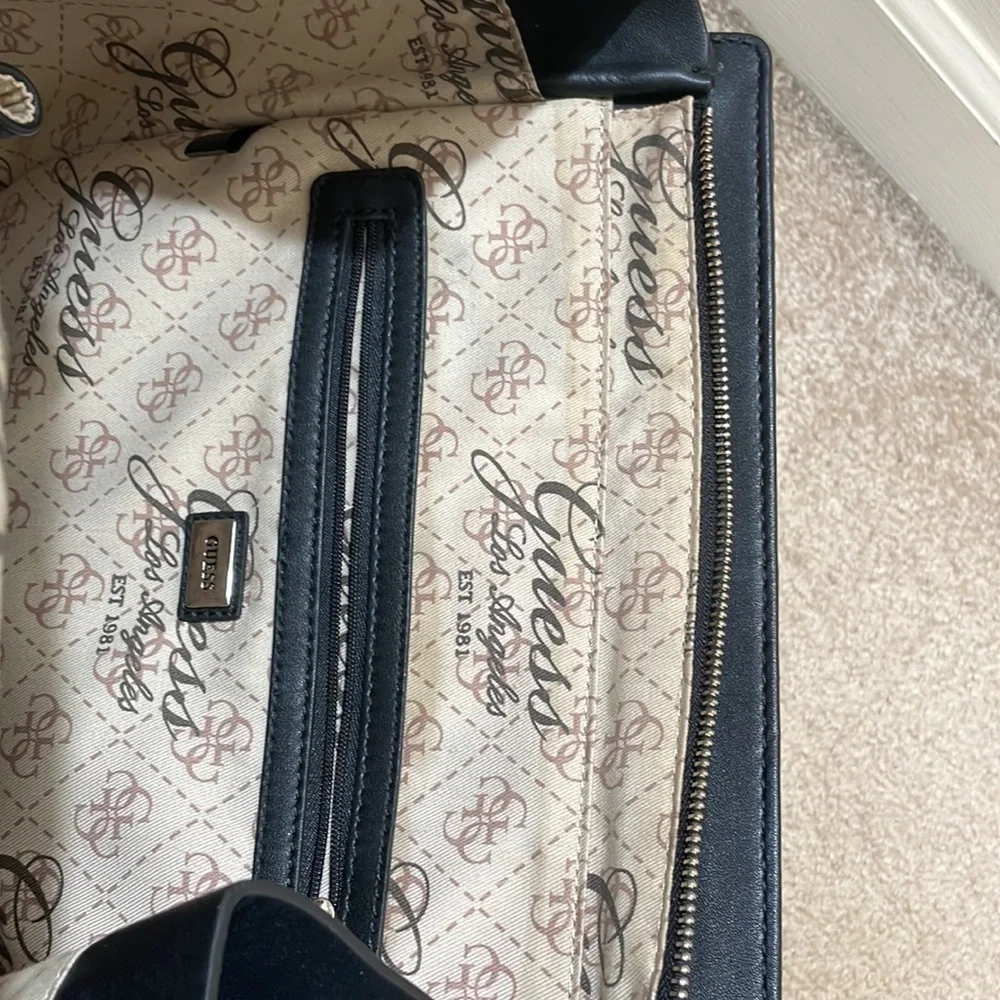 Guess Women’s Black Shoulder Bag Double Strap Medium Size